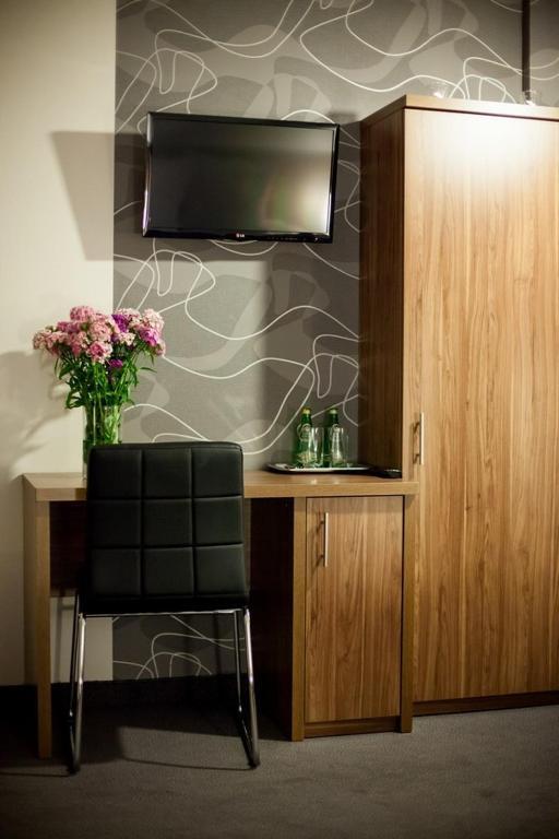 ホテル Gosciniec Nad Goplem Grodztwo 部屋 写真