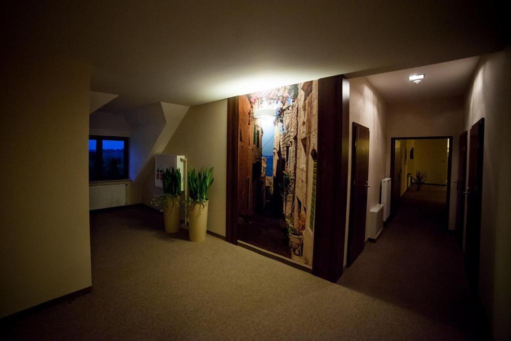 ホテル Gosciniec Nad Goplem Grodztwo 部屋 写真